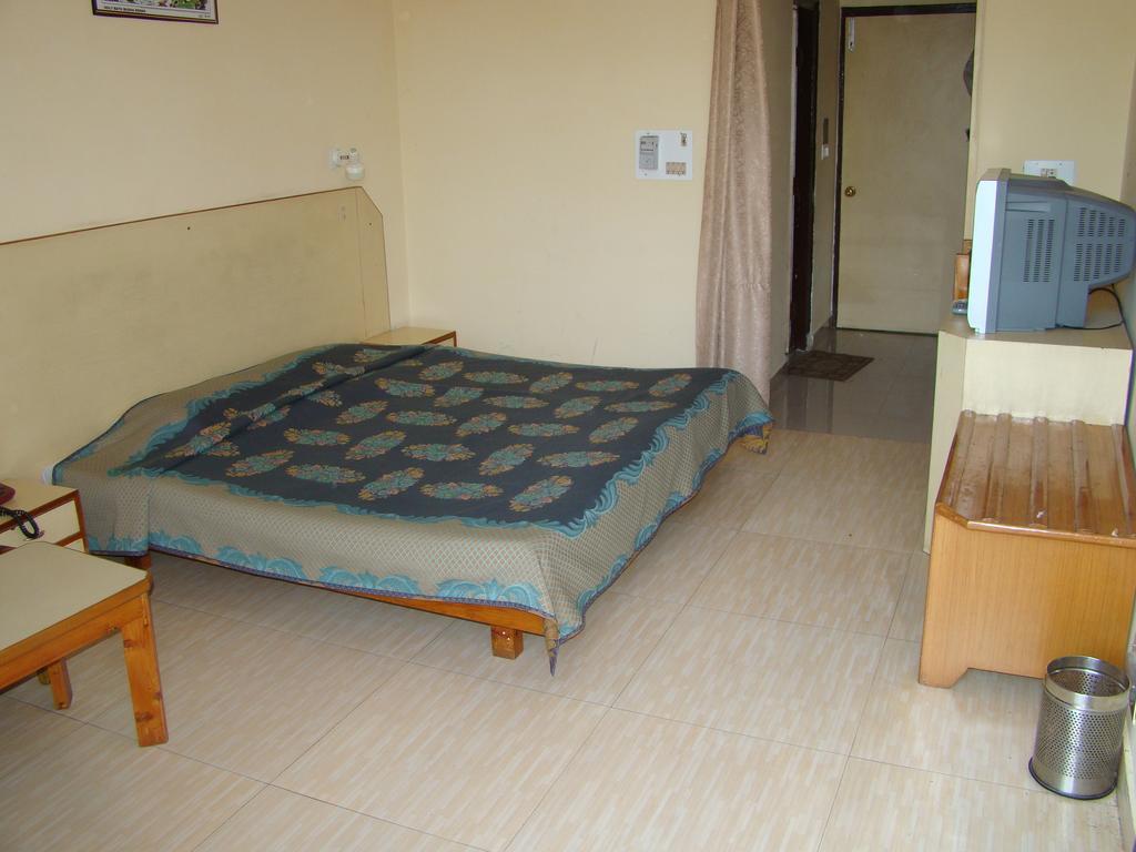 Munish Resorts Mandi Bilik gambar