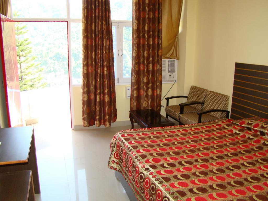 Munish Resorts Mandi Bilik gambar